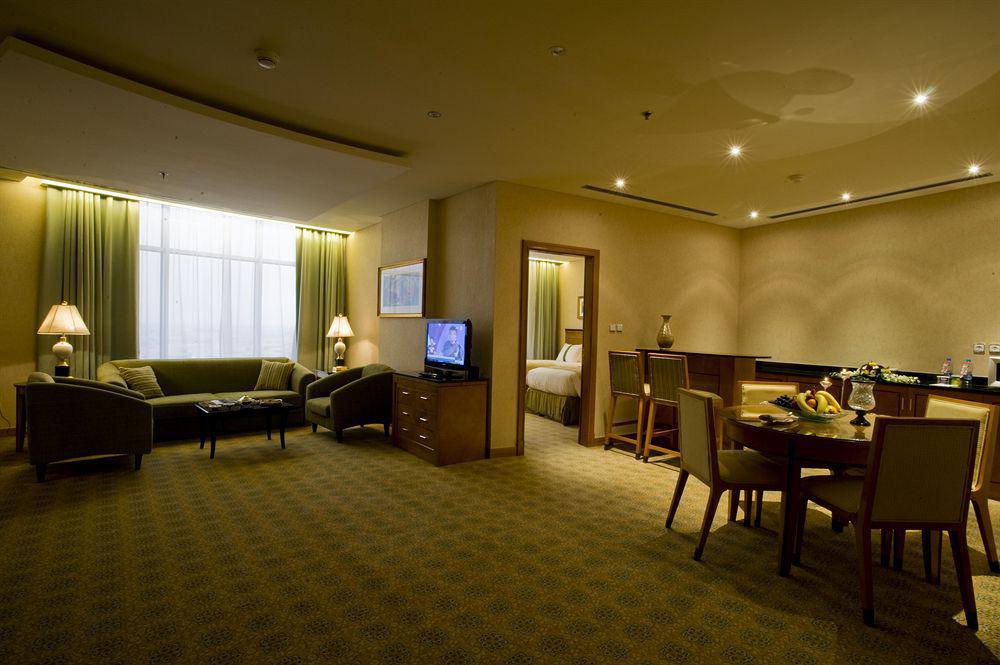 Eastyard Khobar Hotel - Formerly Ramada By Wyndham Khobar Habitación foto